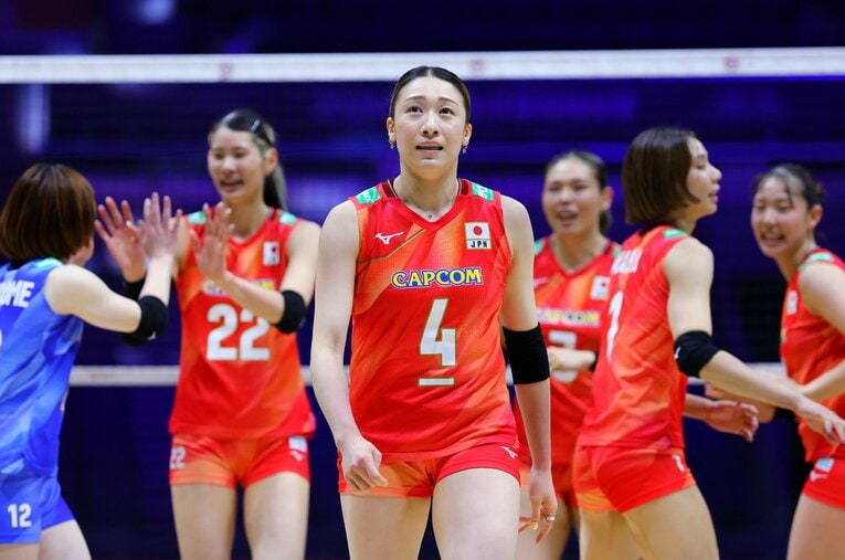 アジア選手権で3位に終わり、ロス五輪の出場権は来年のW杯に持ち越しとなったバレーボール女子日本代表。9月中旬からはアジア大会に挑む ／ photograph by JVA/AFLO SPORT