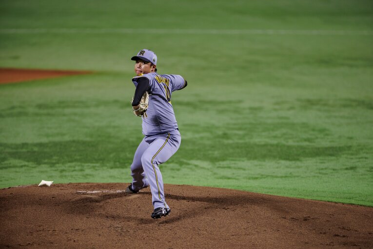 昨年の日本シリーズで先発した村上　©︎Kiichi Matsumoto