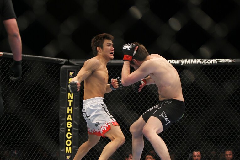 2010年3月に念願のUFCデビューを飾った五味