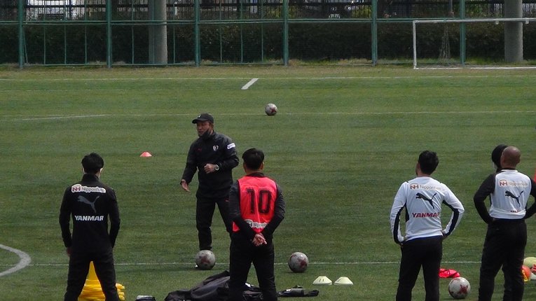 今年1月にセレッソ大阪アカデミーの技術委員長に就任した風間　©Shinya Kizaki