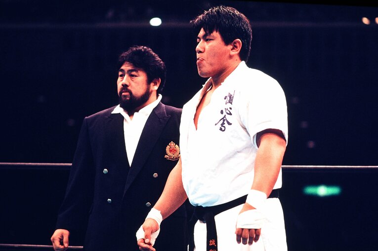 1992年4月。齋藤彰俊のセコンドにつく青柳政司