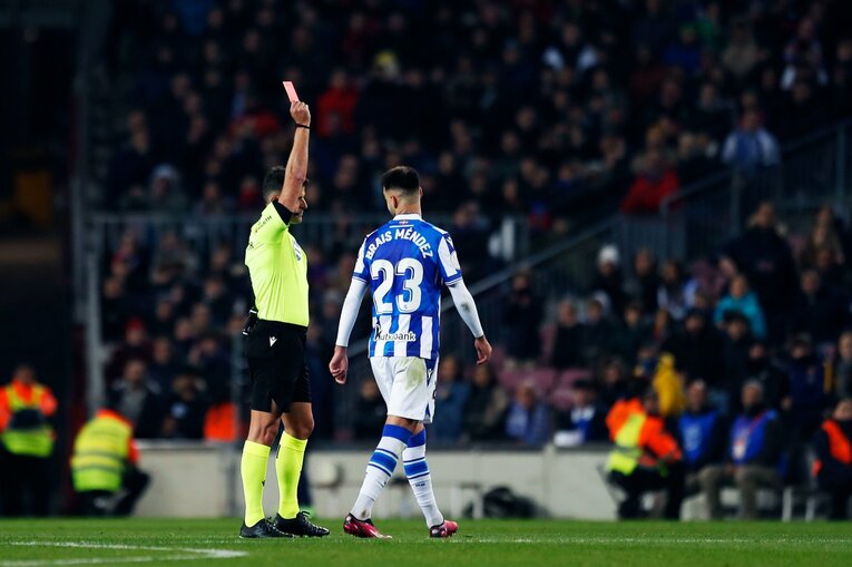 「クボのことは知ってるよ」バルササポに久保建英が笑顔で… 放送なしが惜しい「名手ブスケッツが声を荒げた」鮮烈プレー〈現地撮影〉(33)