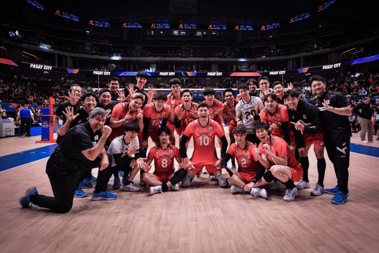 ネーションズリーグ予選ラウンドでは、開幕戦から10連勝と快進撃を続けた男子バレーボール日本代表　©︎FIVB