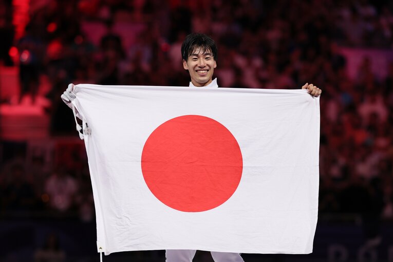 男子エペ個人決勝、加納虹輝vs.ヤニック・ボレル　©JMPA