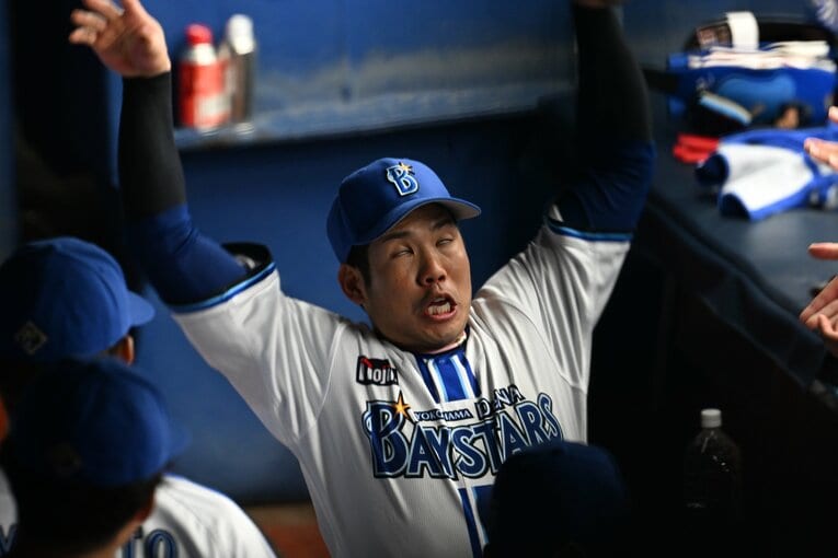 日本シリーズ第2戦、試合前に謎のダンスで盛り上げる桑原将志　©Naoya Sanuki