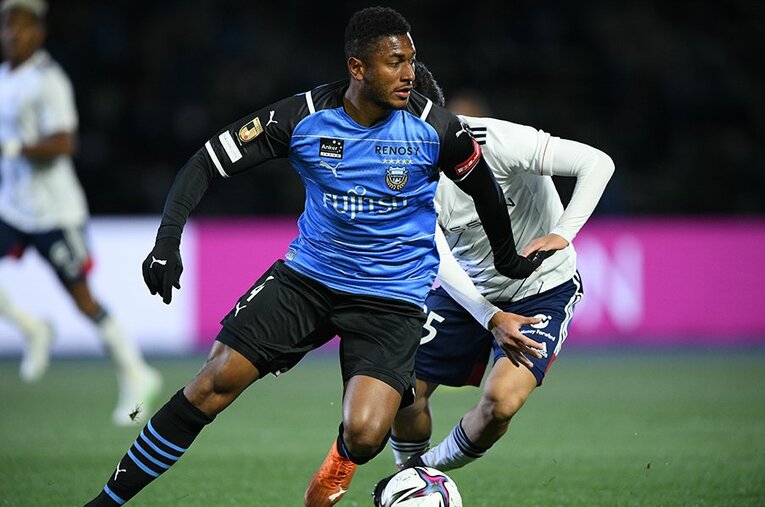 ペレイラからチアゴ・マルチンスまでJリーグには数々の名ブラジル人CBがいたが、ジェジエウもまたその1人だ ／ photograph by J.LEAGUE