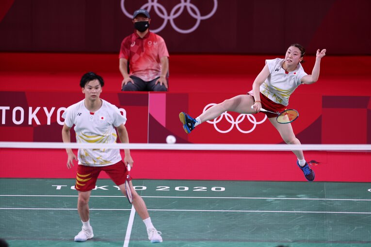 東京五輪で銅メダルを獲得した渡辺・東野ペア　©JMPA