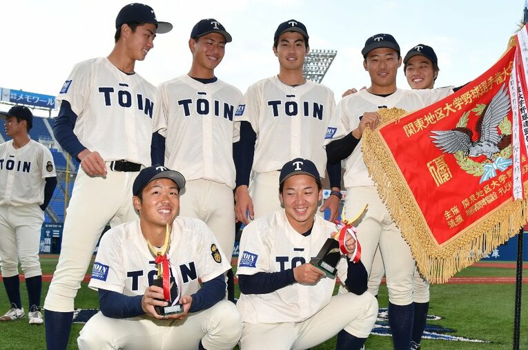 昨年の関東地区大学選手権に優勝した桐蔭横浜大。片山皓心（左下）は社会人のホンダに進み、1年目からエースに ／ photograph by Sankei Shimbun