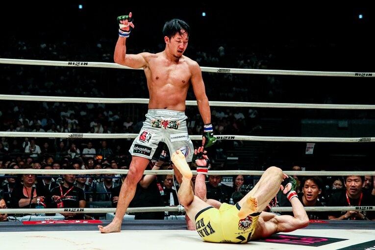 勝利を確信した朝倉未来　©RIZIN FF Susumu Nagao