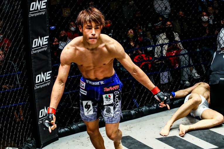 プロデビュー以来無傷の8連勝を決めた平良達郎　©Susumu Nagao