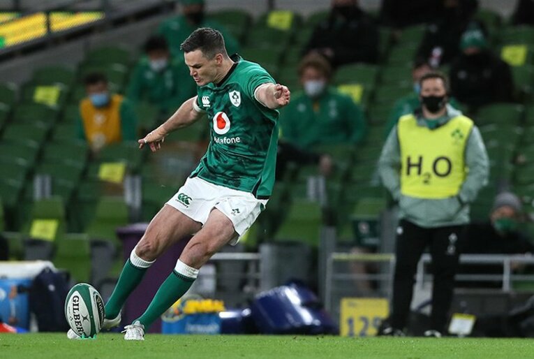 絶大な存在感を放つSOジョナサン・セクストン。精度の高いキックも重要な得点源となる　©Getty Images