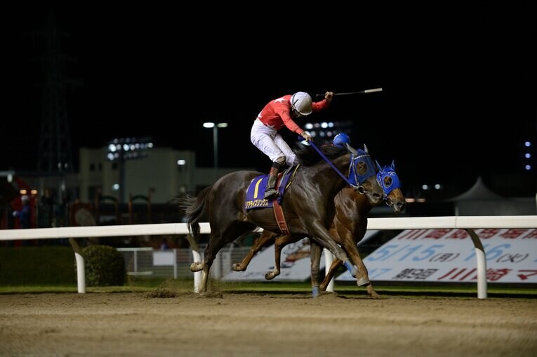 2017年、リアライズリンクスで川崎マイラーズに勝利。自身の持つ重賞最年長勝利記録を60歳8カ月10日に更新した　協力：TCK（東京シティ競馬）