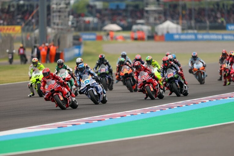 アルゼンチンGPのマルケス兄弟の走り　©Satoshi Endo