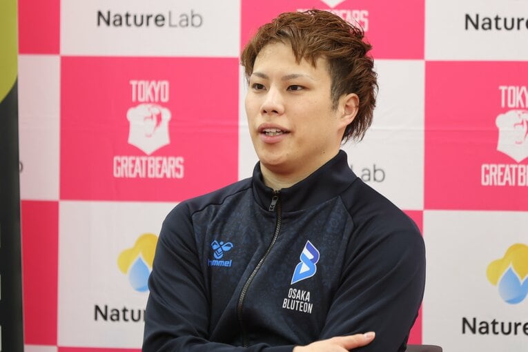 会見で意見を求められる日本代表リベロ・山本智大（大阪ブルテオン）©︎SV.LEAGUE