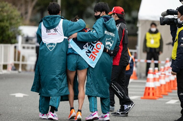箱根駅伝の5区で順位を落とし、3位フィニッシュとなった青学大の脇田幸太朗 ／ photograph by Nanae Suzuki