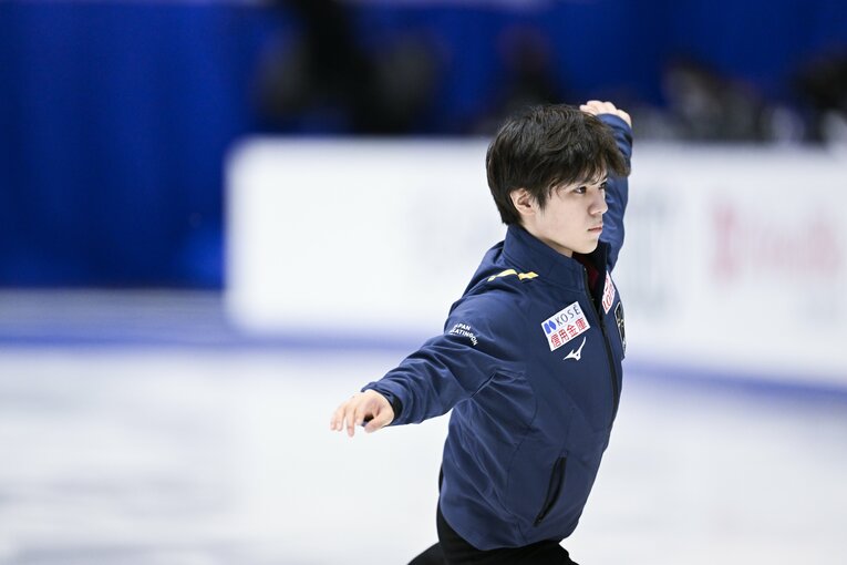 NHK杯、ショートプログラム演技前の練習　©Asami Enomoto