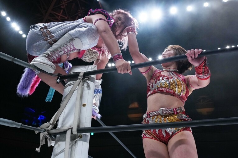 コーナーの後藤智香を張るSareee　©Essei Hara