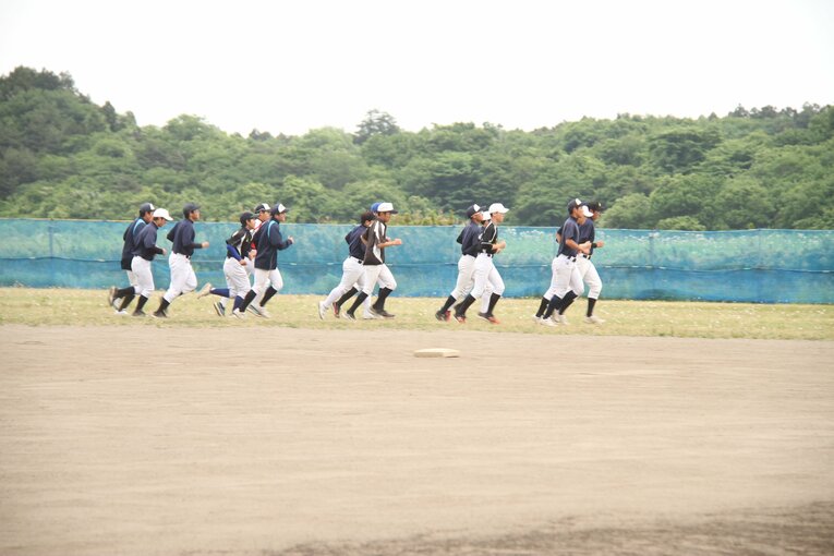 3学年20人がそろってのウォーミングアップ（今夏大会前）