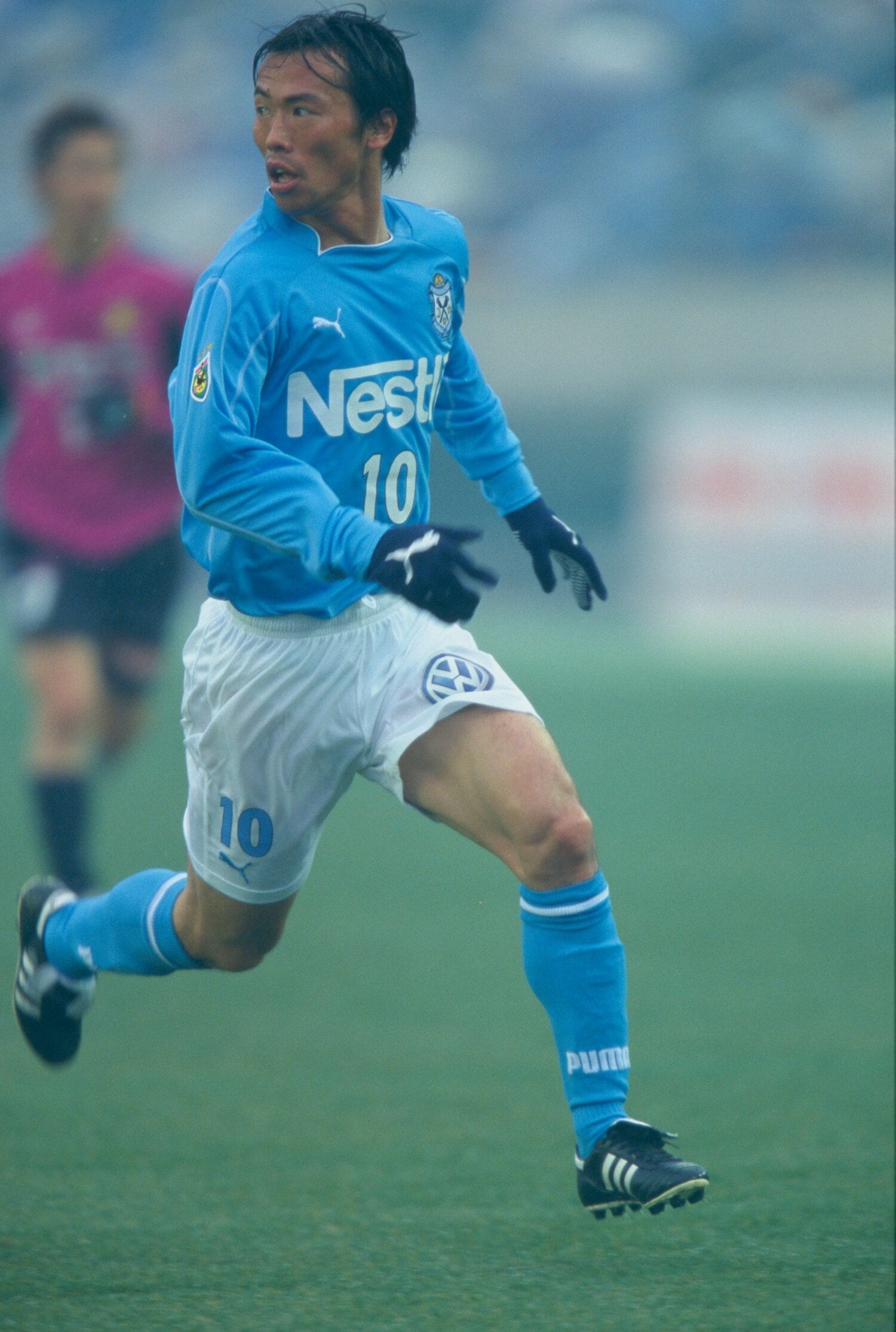 清水商業の2学年先輩で、筑波大学でも共にプレーした藤田俊哉　©Kazuaki Nishiyama