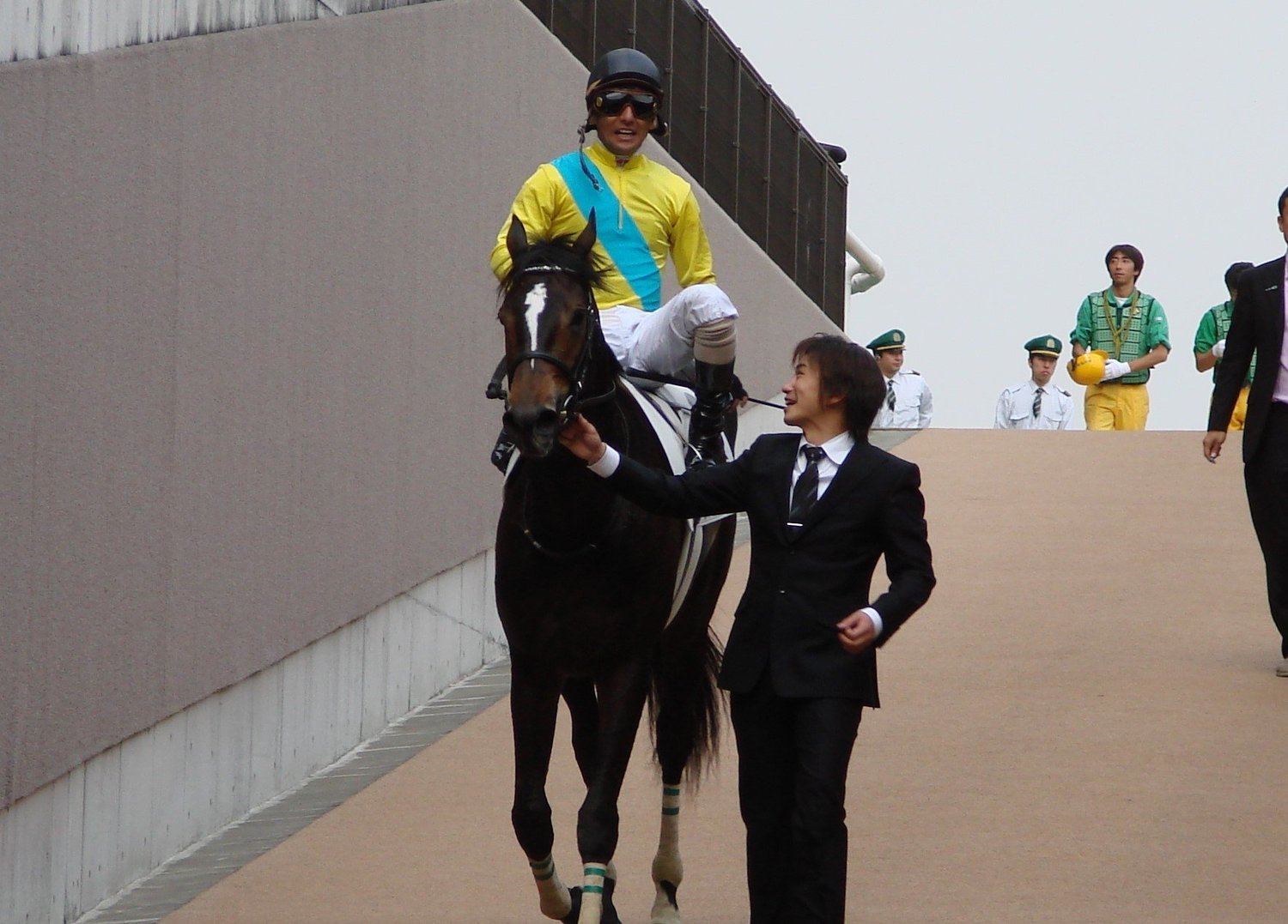 ウオッカと四位洋文騎手