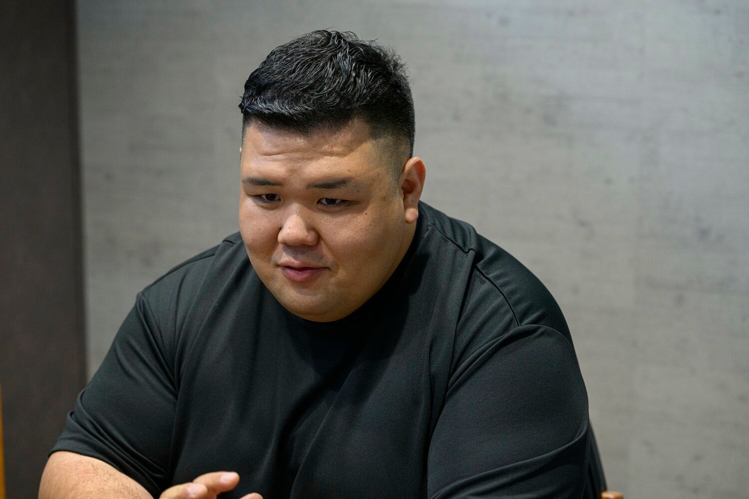 インタビューに応じれくてた元小結・阿武咲こと、打越奎也さん　©︎Hirofumi Kamaya