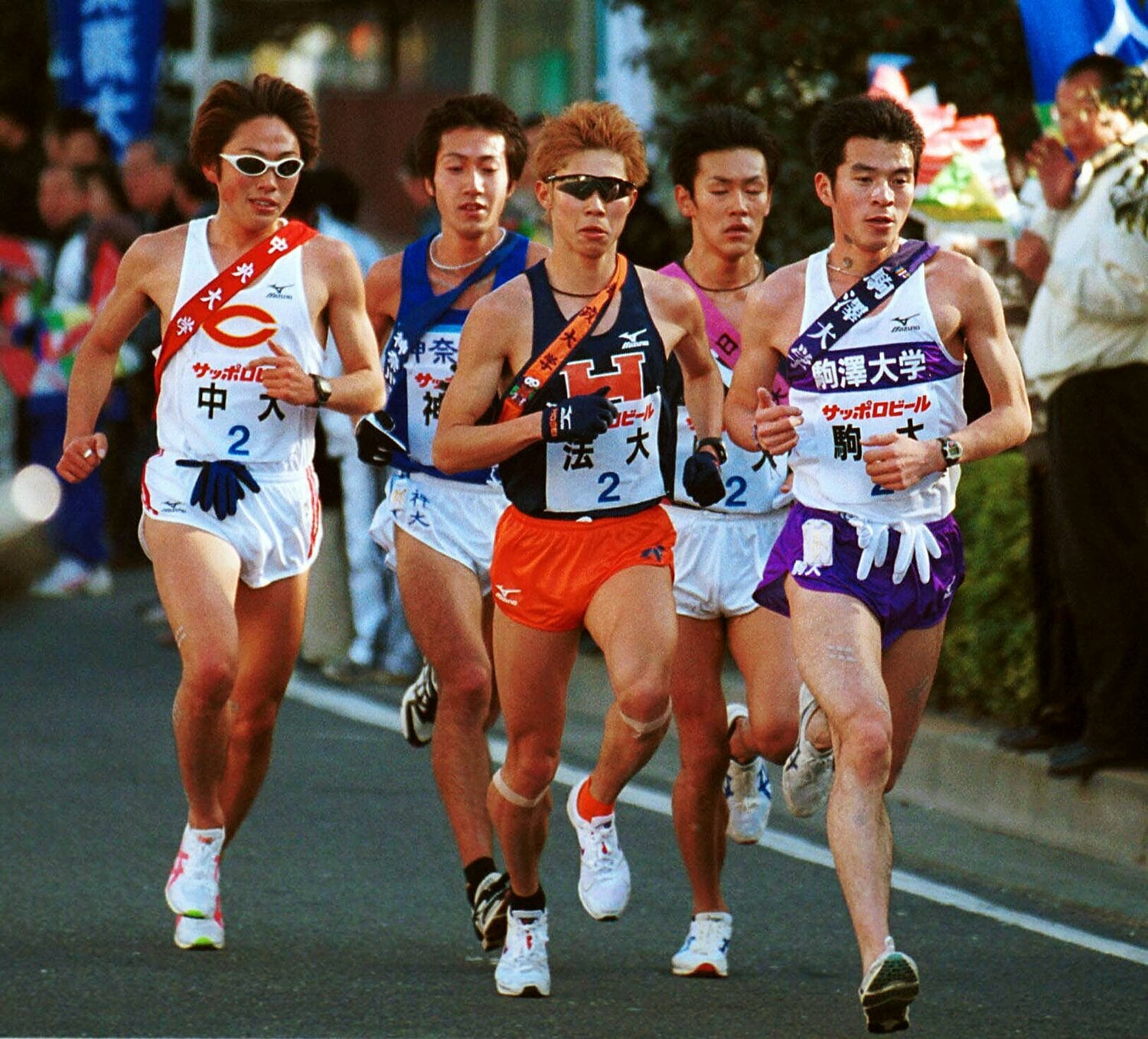 2001年の箱根駅伝本選では「花の2区」で区間2位と好走した法大の徳本。そんなエース級にも新妻は競り勝っていた　©JIJI PRESS