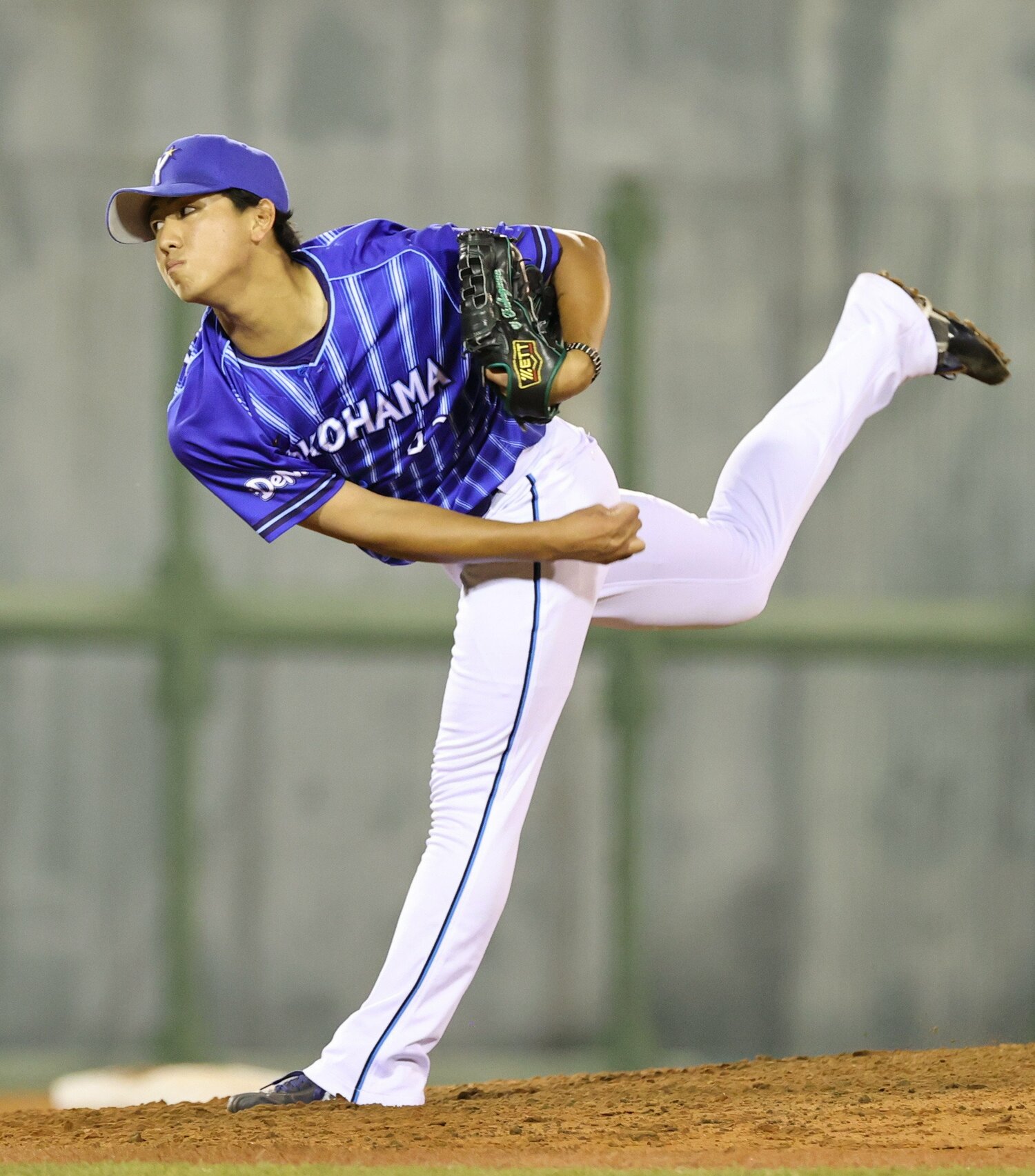 DeNAの深沢鳳介は昨季、ドラフト5位でチームに入団。未来の先発ローテ候補として期待される　©JIJI PRESS