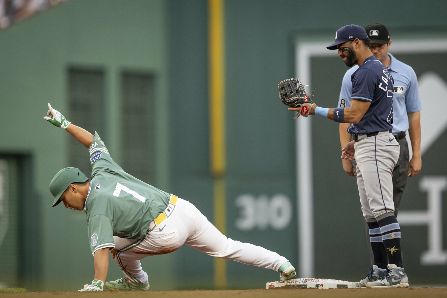 打撃だけでなく、守備や走塁でもアピールが必須となる　©︎Maddie Malhotra/Boston Red Sox/Getty Images
