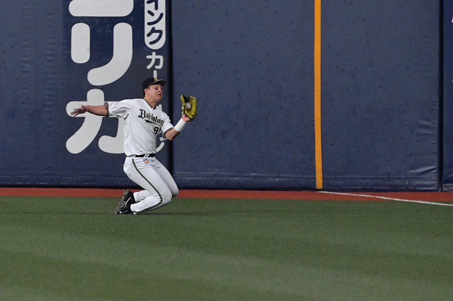 ラオウこと杉本は2021年、強肩など守備面でも貢献した　©Hideki Sugiyama