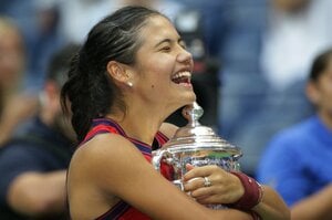 ＜全米OP＞史上9度目22年ぶりの“10代対決”を制しラドゥカヌが優勝…女子の若手が活躍しづらい理由とは