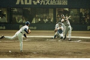 4番の仕事とは？ 巨人・岡本和真の打席を見て思い出す「伝説の10.8決戦」の4番・落合博満…エース今中に呟いた「オレはアイツの真っ直ぐは打てん！」