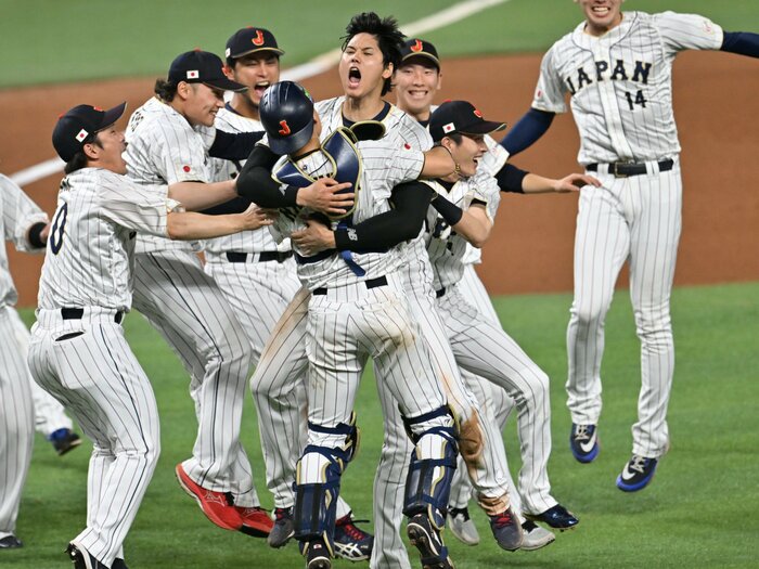 「ダルビッシュがいける。でも…」WBC決勝、前代未聞の継投秘話…戸郷翔征が「生涯初めて投げた一球」高橋宏斗は「ブルペンで何度もトイレに」<Number Web> photograph by Naoya Sanuki