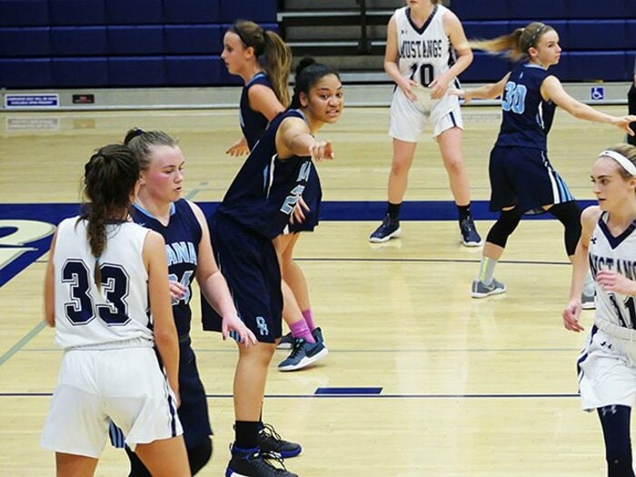 あのエリック・マッカーサーの娘！バスケ日本代表のマヤが日米で成長中。＜Number Web＞ photograph by Yoko Miyaji