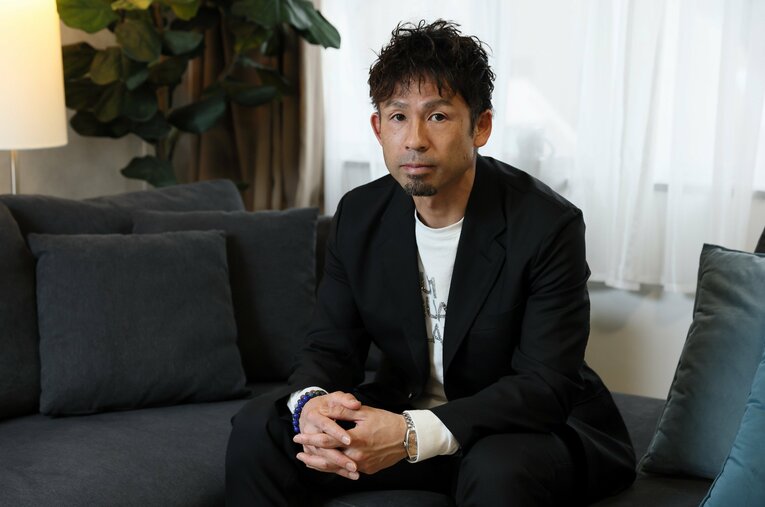 25年にわたるプロ生活に終止符を打つ決断をした山瀬功治（43歳）が、激動のサッカー人生を明かした ／ photograph by Shigeki Yamamoto