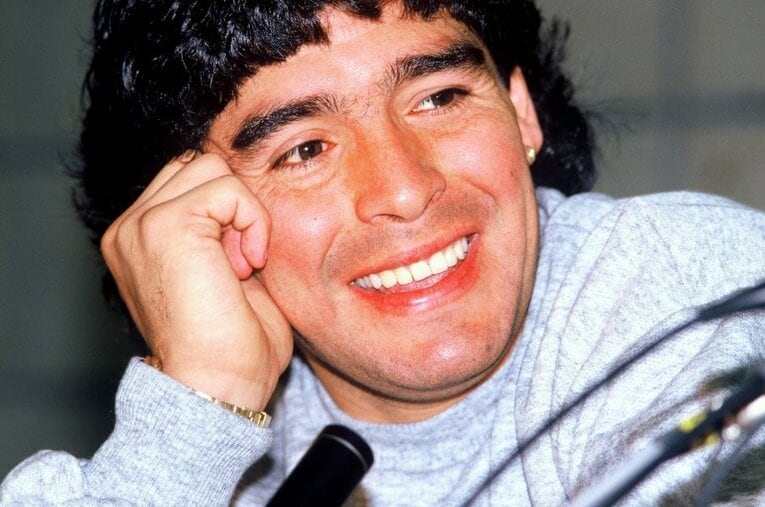 1987年来日時のマラドーナ。ヤンチャな言動と愛くるしい笑顔、そして極上の左足を持つ、まさにサッカーの天才だった ／ photograph by Kazuhito Yamada