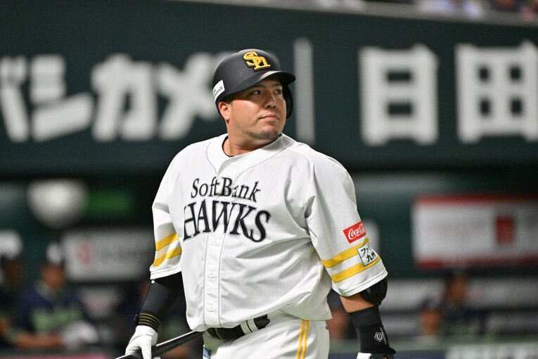 12本塁打でパ・リーグトップをいくソフトバンクの山川穂高。2年前の西武時代に「ボールが飛ばない」と指摘していた　©︎Hideki Sugiyama