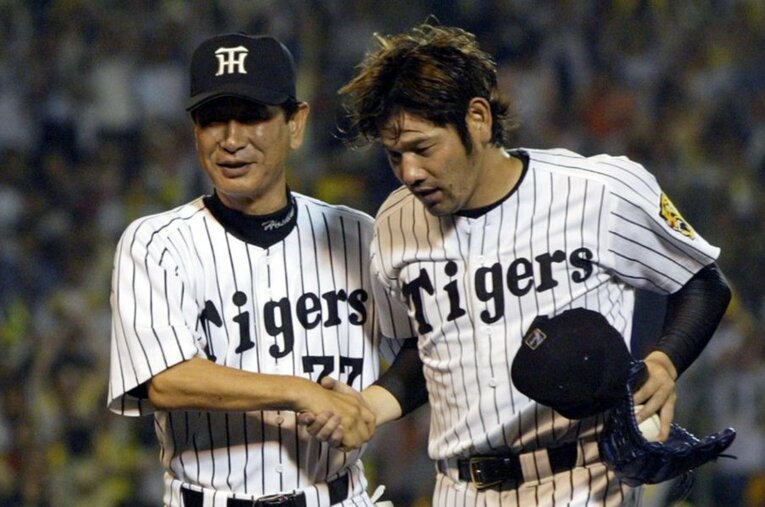 恩師である星野監督と下柳。深い信頼関係で結ばれていた ／ photograph by SANKEI SHIMBUN