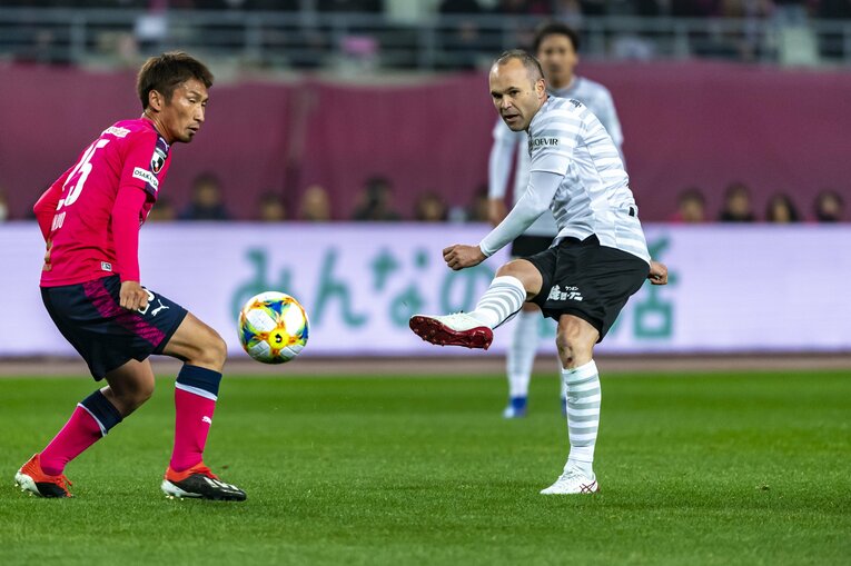 サッカーでも攻撃的なチーム同士の対決が、戦術の意図によってロースコアの“堅い”展開になることがある©Takuya Sugiyama