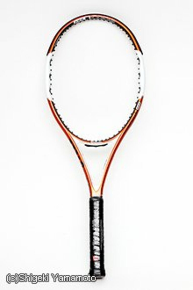 n TOUR II（エヌ・ツアー・ツー）
・使用時の年齢 16～17歳（2006～2007年）
・使用時の主な戦績 2006年全仏オープンジュニア男子ダブルスで優勝。2007年10月に17歳9カ月でプロ転向。
・素材 ハイパーカーボンnCoded＋ハイモジュラス・グラファイトnCoded＋グラファイトnCoded
・全長 27.25インチ　重量 288g平均（一般市販モデルの場合）
・フェイス面積 95平方インチ
・販売当時の定価32000円  