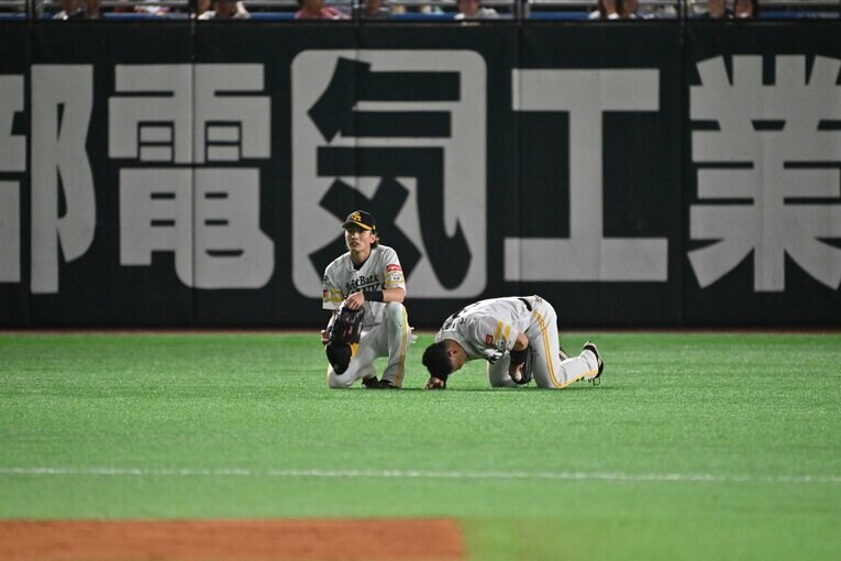 だ、大丈夫…？　球場騒然となった6月の負傷時（4/5）　©Hideki Sugiyama