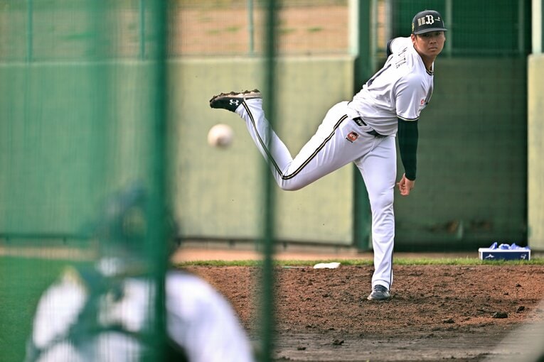 ブレーク２年目となる今春のキャンプで練習に取り組む山下　©Hideki Sugiyama