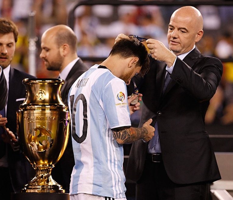 コパ・アメリカ・センテナリオで準優勝に終わり失意のメッシ©Getty Images