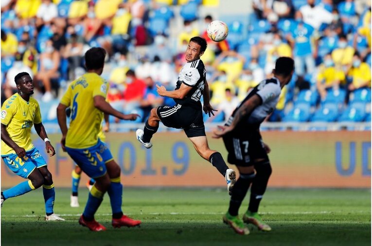 〈激写〉岡崎慎司35歳、スペイン2部から日本代表の救世主になれるか 「すごい良いヤツだよ」新天地でも愛される“侍魂”(25)