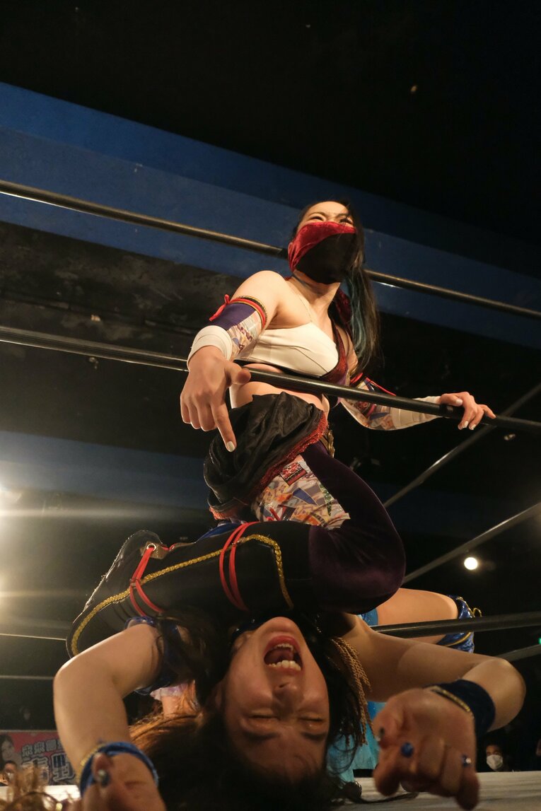 サイコロで勝敗が決まる？ 人気団体が “脱プロレス”で見せる女優たちのチャレンジとは…エース青野未来「エンタメだけど闘いがある」(30)