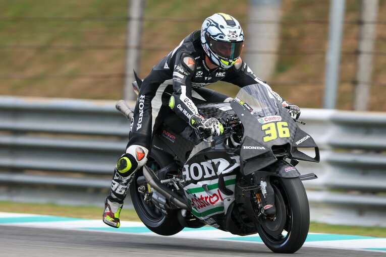 ブレーキングのスタビリティが上がったことがわかるミルの走り　©Satoshi Endo