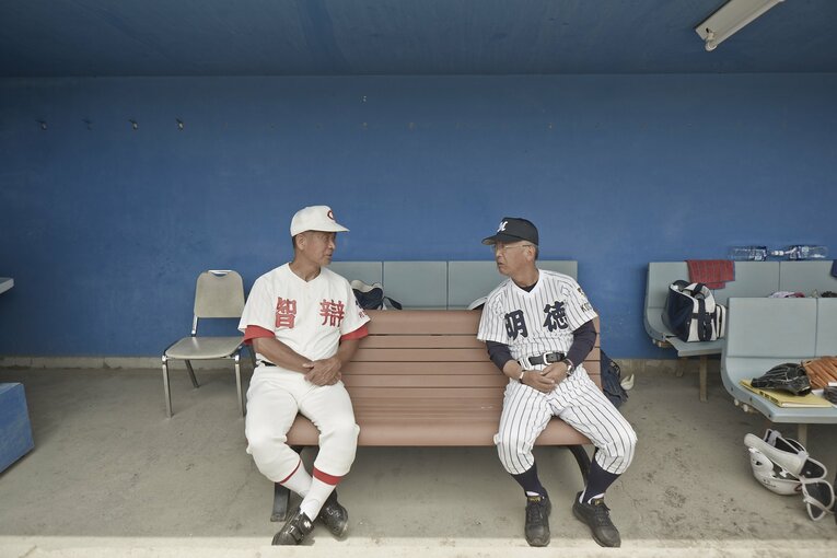 高嶋仁、馬淵史郎（2014年・明徳義塾と智弁和歌山の練習試合にて）©️Tadashi Shirasawa