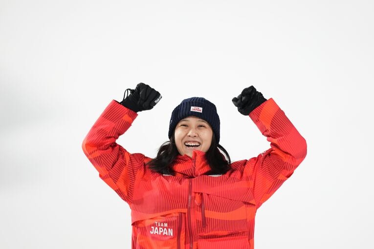 ミラノ・コルティナ五輪女子ノーマルヒルの現地写真【スワイプするとそのほかの写真もご覧になれます】　©Tsutomu Kishimoto／JMPA