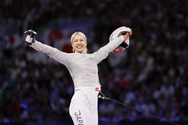 女子サーブル団体3位決定戦　©Kaoru Watanabe/JMPA