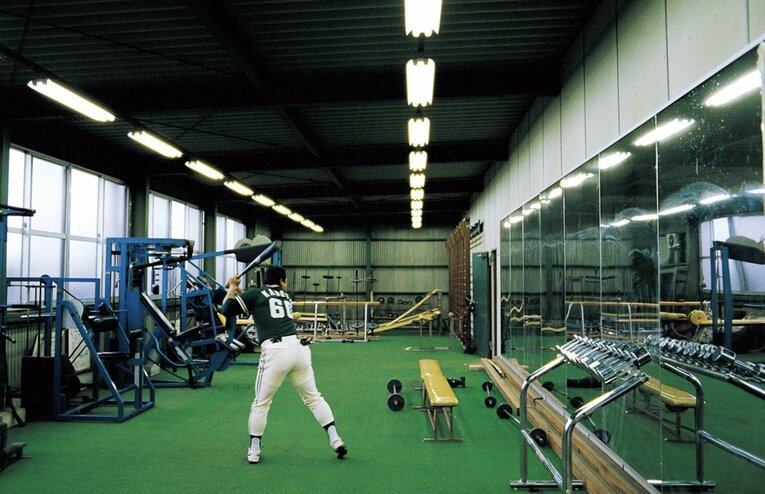 門田博光（かどた・ひろみつ）／1948年2月26日生、奈良県出身。'70年にドラフト2位で南海入団。'87年に2000安打達成。'88年は40歳にして44本、125打点を記録、本塁打王、打点王、MVPを獲得した。オリックス、ダイエーを経て'92年引退。通算本塁打数、通算打点数はNPB歴代3位。2023年没　©Makoto Kemmisaki