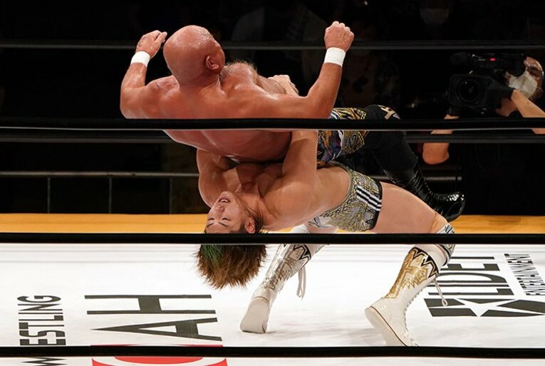 息子と同じ33歳差の初シングル対決。武藤敬司が清宮海斗に伝えたもの。(3)